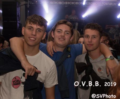 10 (18)